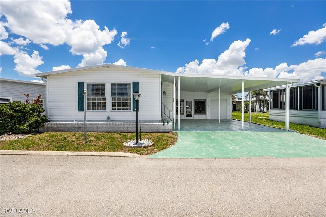 168 Yancey Ln., North Fort Myers, FL 33903
