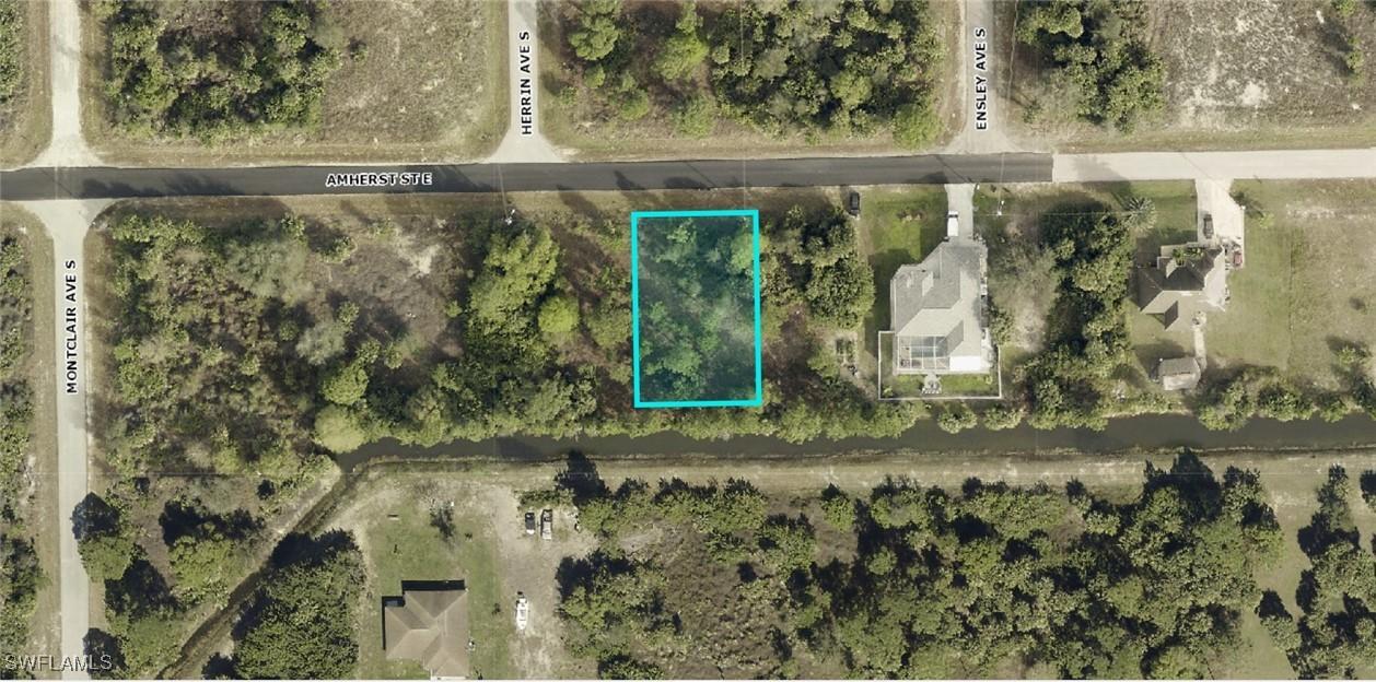 1216 Amherst St., Lehigh Acres, FL 33974