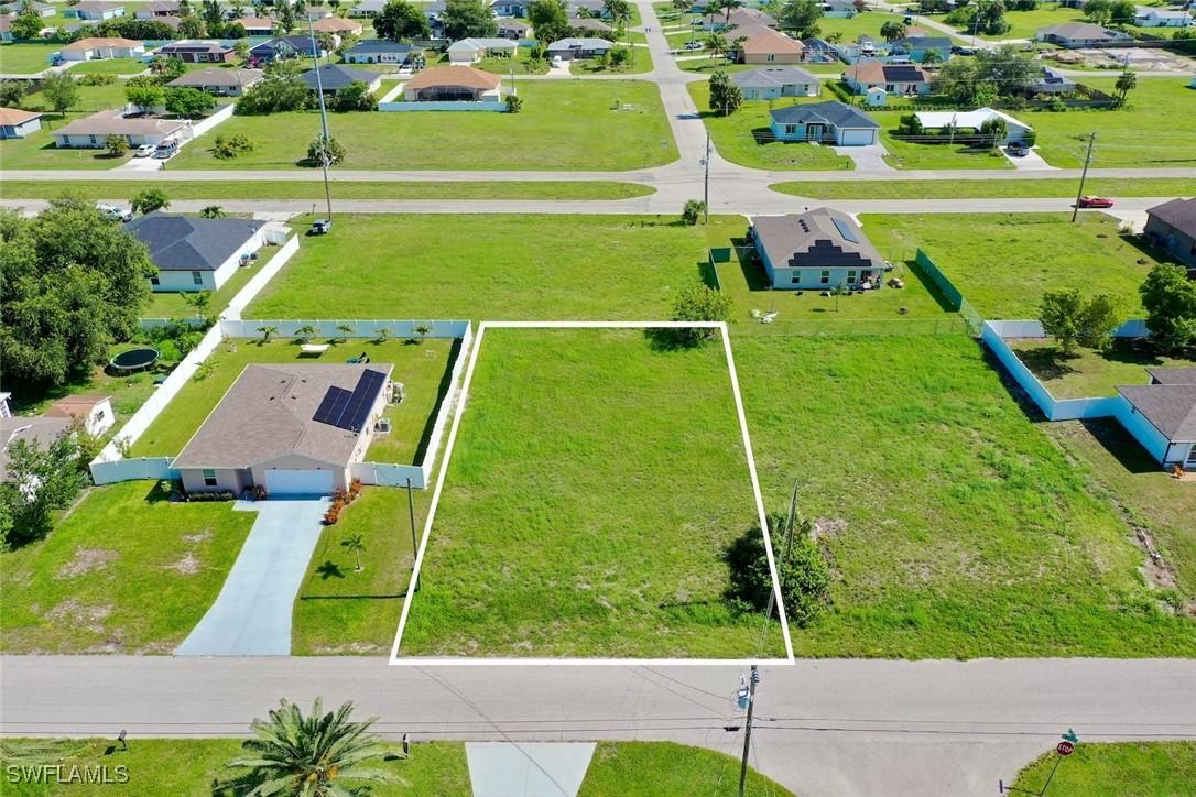 2133 NE 23rd Ter., Cape Coral, FL 33909