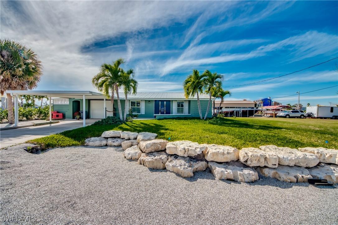 2891 Cussell Dr., St James City, FL 33956