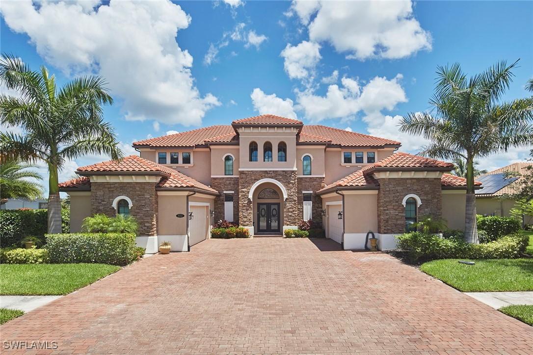 1633 Songbird Ct., Naples, FL 34120