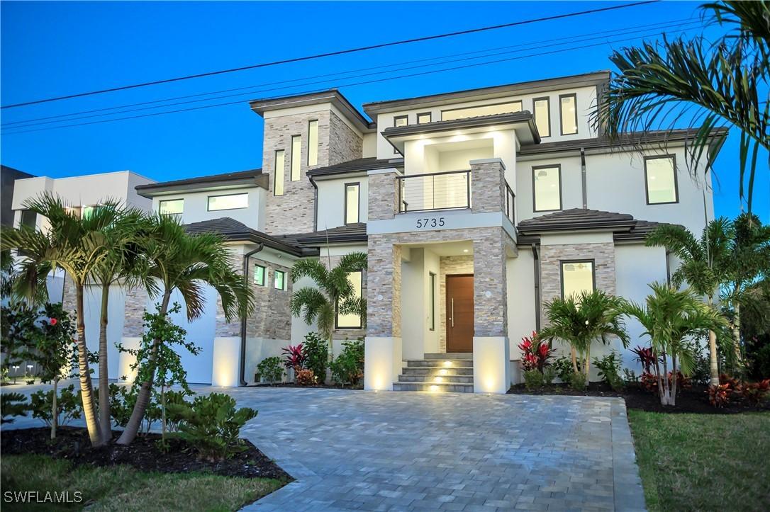 5735 Riverside Dr., Cape Coral, FL 33904