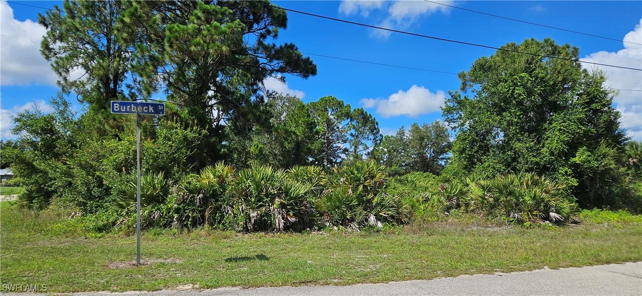 1272 Burbeck St., Fort Myers, FL 33913