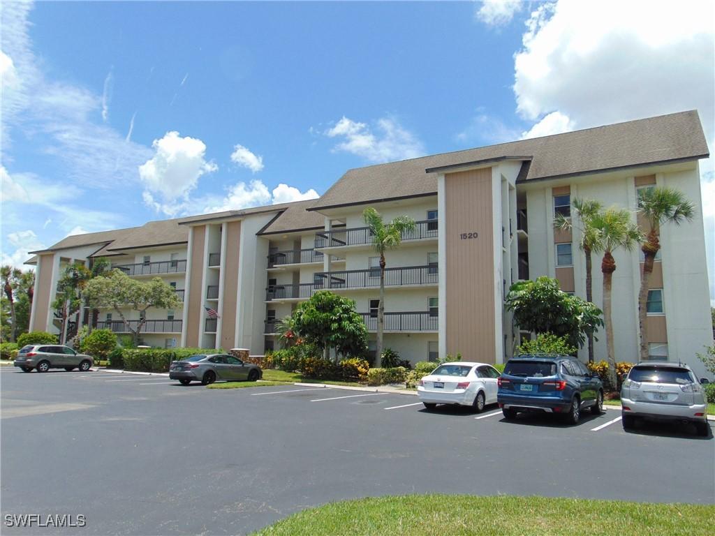 1520 Imperial Golf Course Blvd. #225, Naples, FL 34110