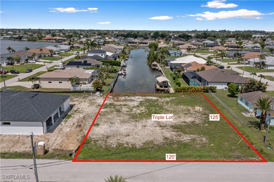 824 SW 4th Pl., Cape Coral, FL 33991