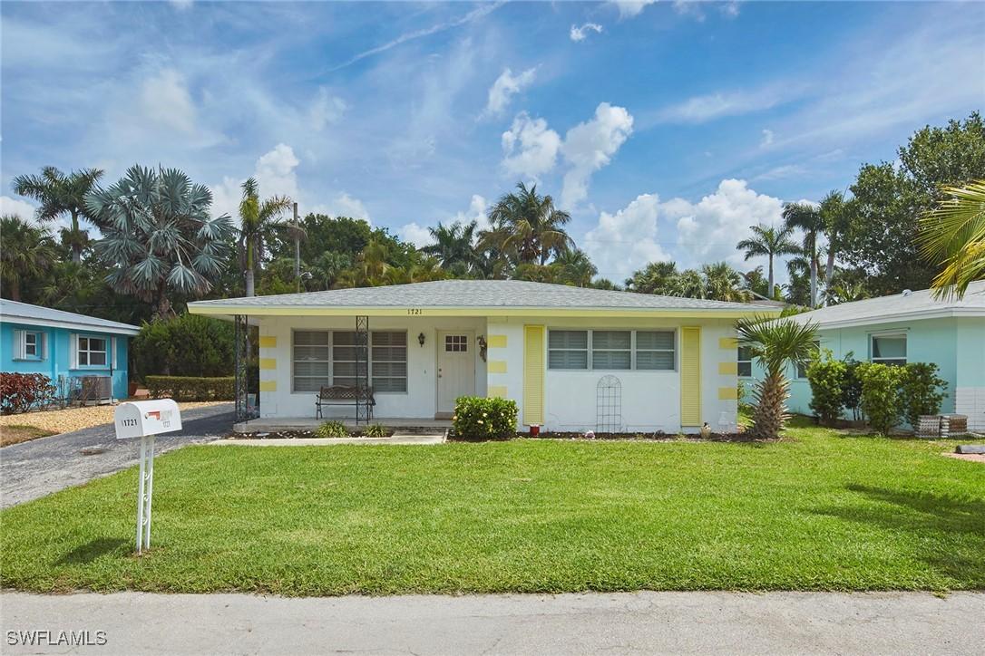 1721 Smugglers Cove, Naples, FL 34112