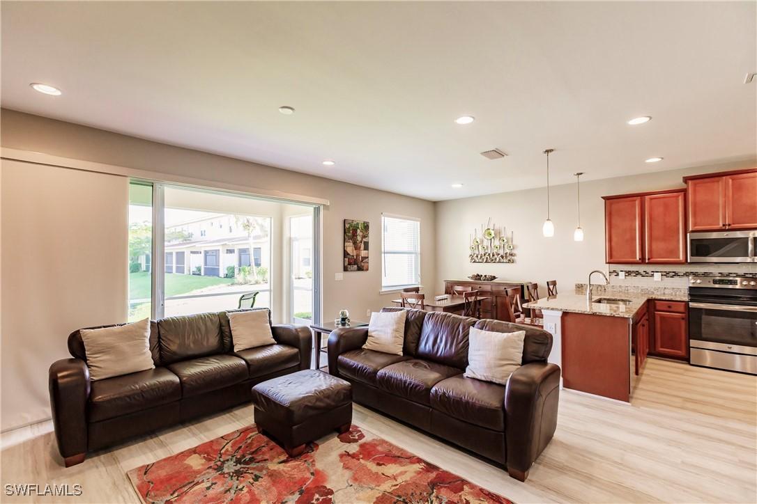 3884 Burrfield St., Fort Myers, FL 33916