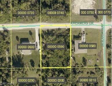 7337 Kreamers Dr., Bokeelia, FL 33922