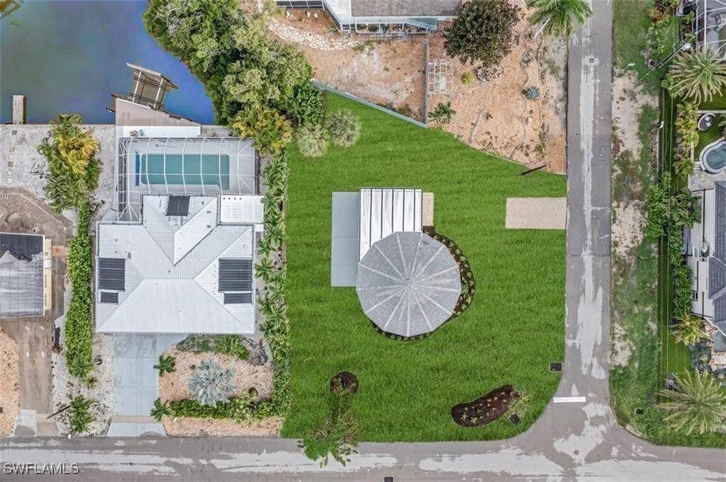 190 Tarpon Rd., Fort Myers Beach, FL 33931