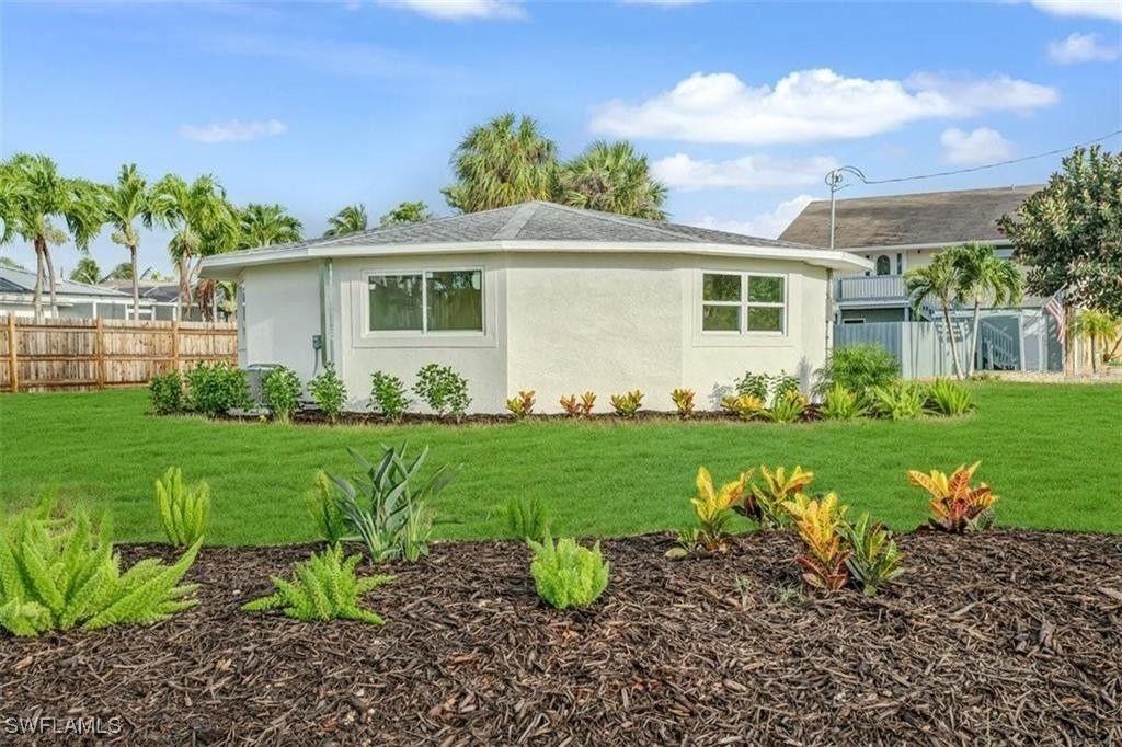 190 Tarpon Rd., Fort Myers Beach, FL 33931