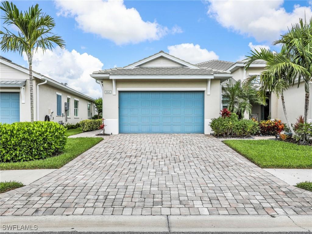 8841 Saint Lucia Dr., Naples, FL 34114