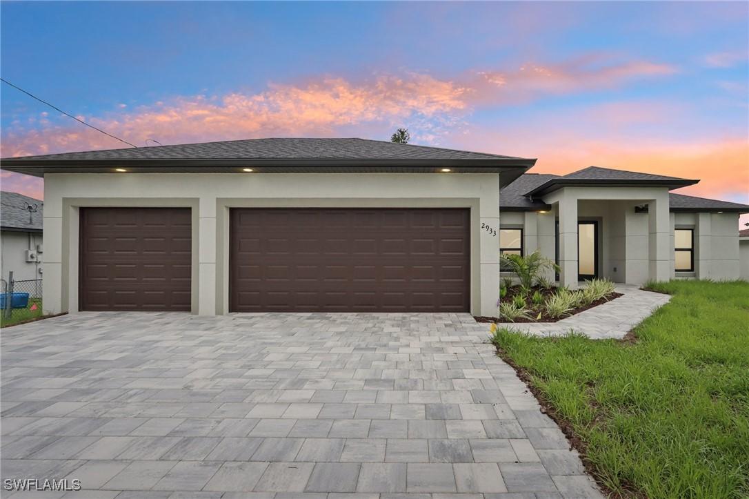 2933 SE Santa Barbara Pl., Cape Coral, FL 33904