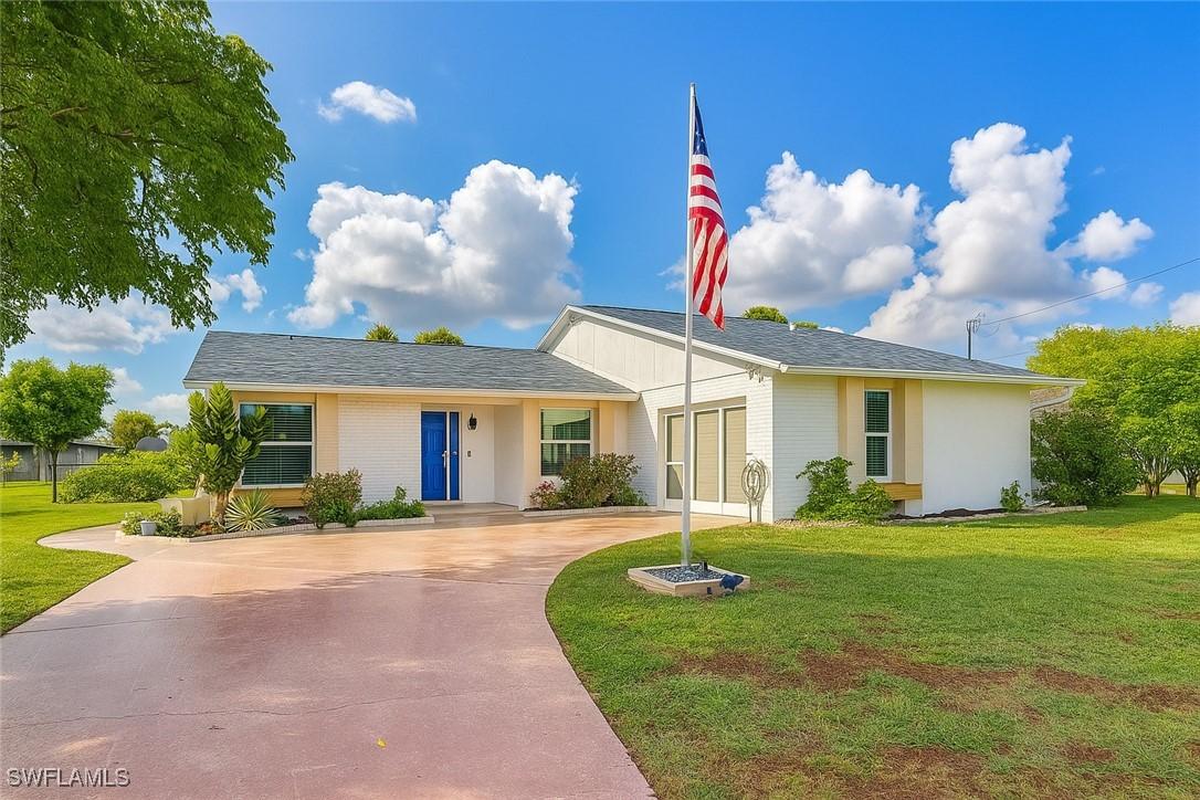 2217 SE 15th Ter., Cape Coral, FL 33990