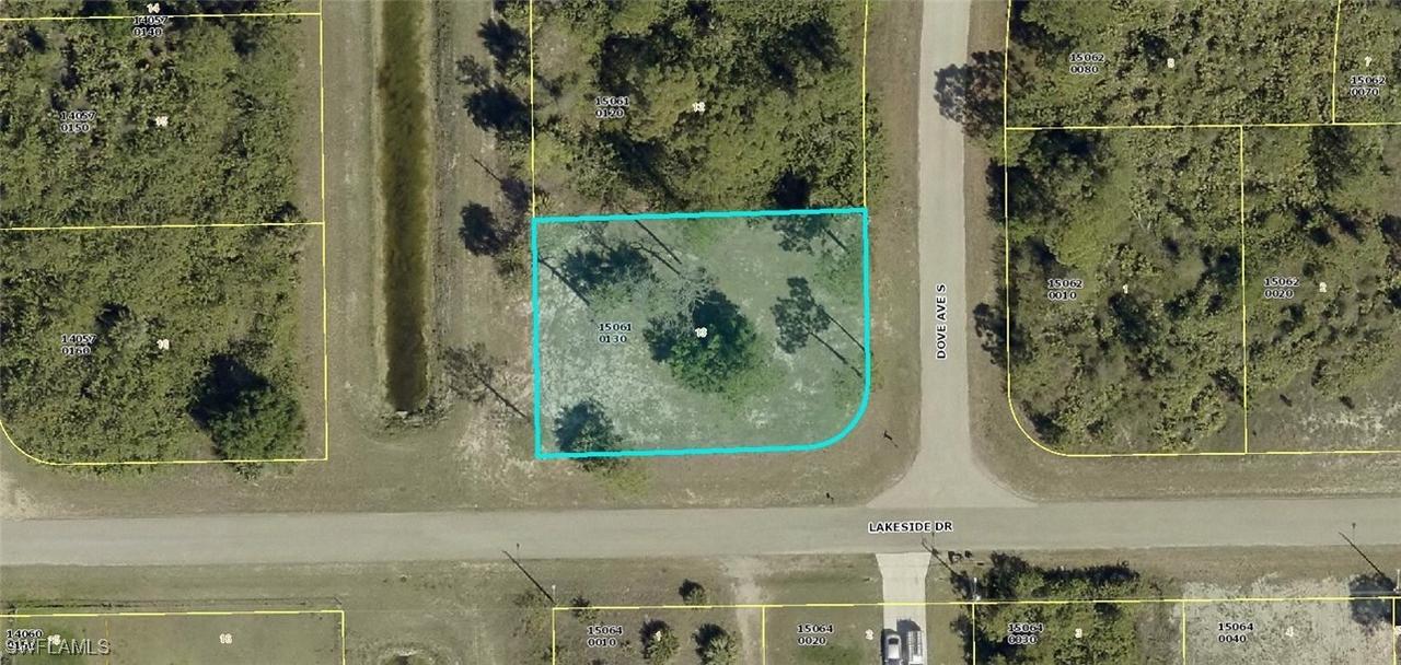 466 Dove Ave., Lehigh Acres, FL 33974