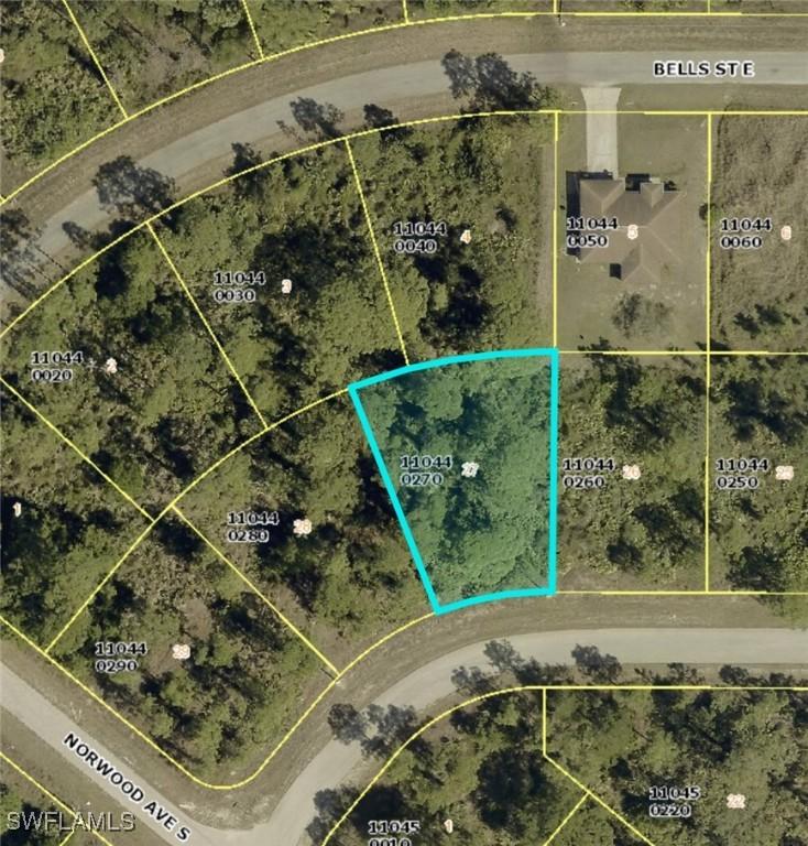 1037 Barnett St., Lehigh Acres, FL 33974