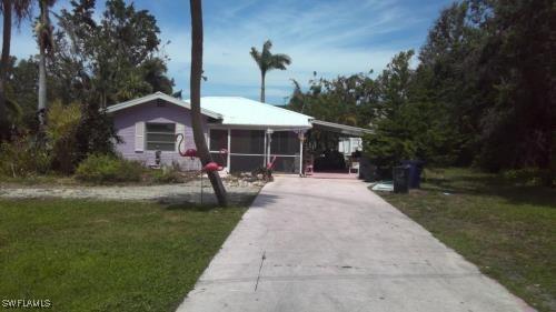 48 W North Shore Ave., North Fort Myers, FL 33903
