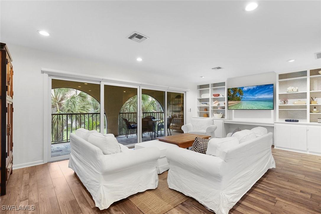 3360 10th St. #1210, Naples, FL 34103