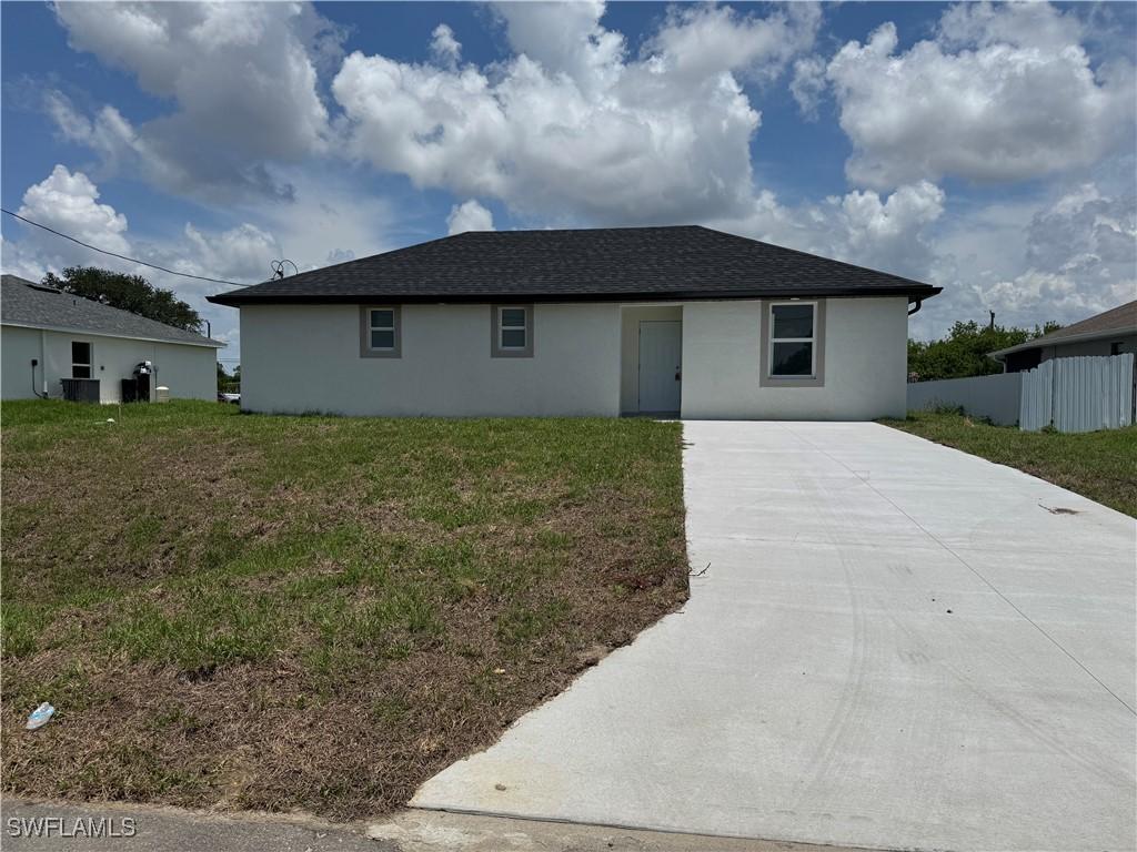 2902 27th St., Lehigh Acres, FL 33976