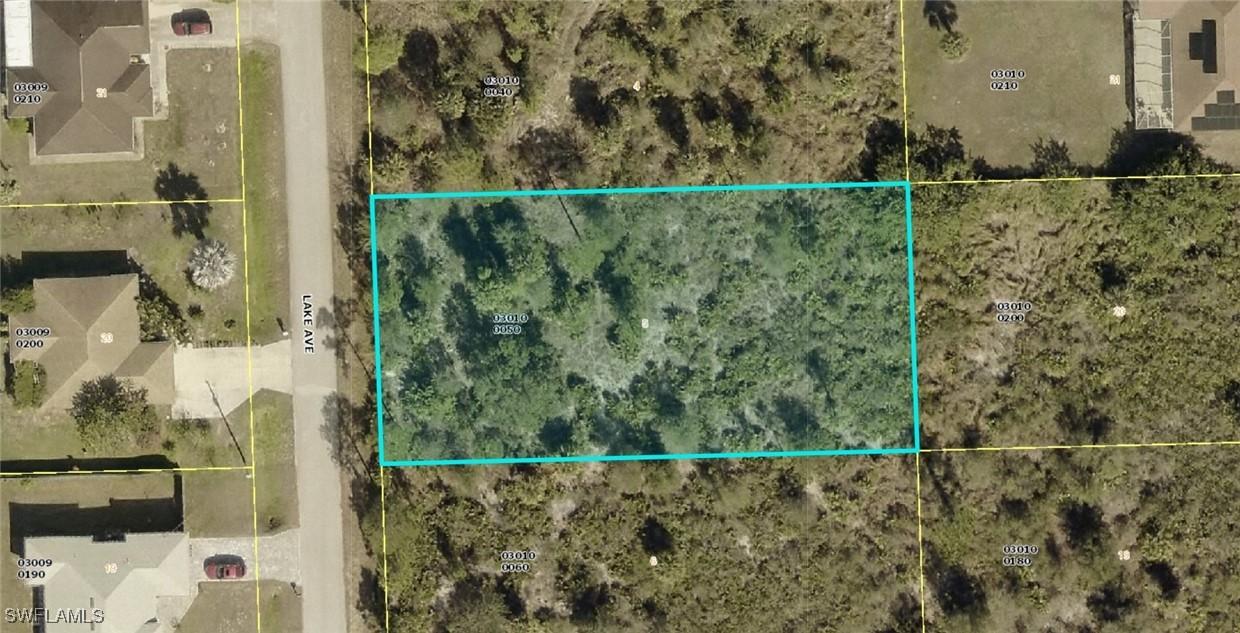 814 Lake Ave., Lehigh Acres, FL 33972