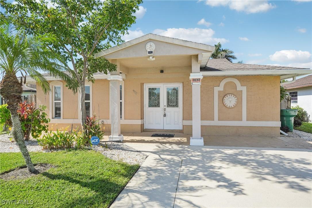 770 93rd Ave., Naples, FL 34108