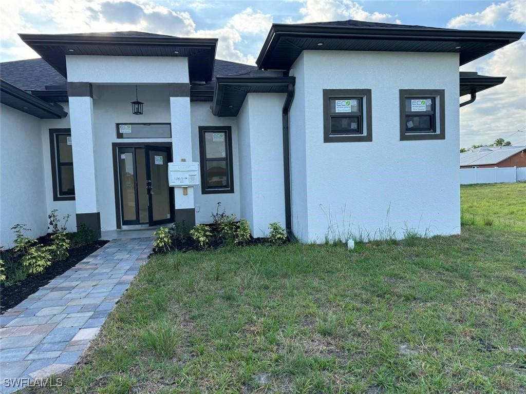 707 NE Juanita Pl., Cape Coral, FL 33909