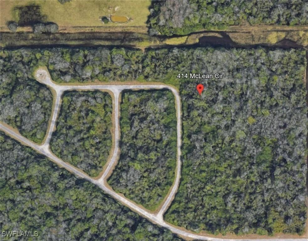414 Mclean Cir., Lehigh Acres, FL 33972
