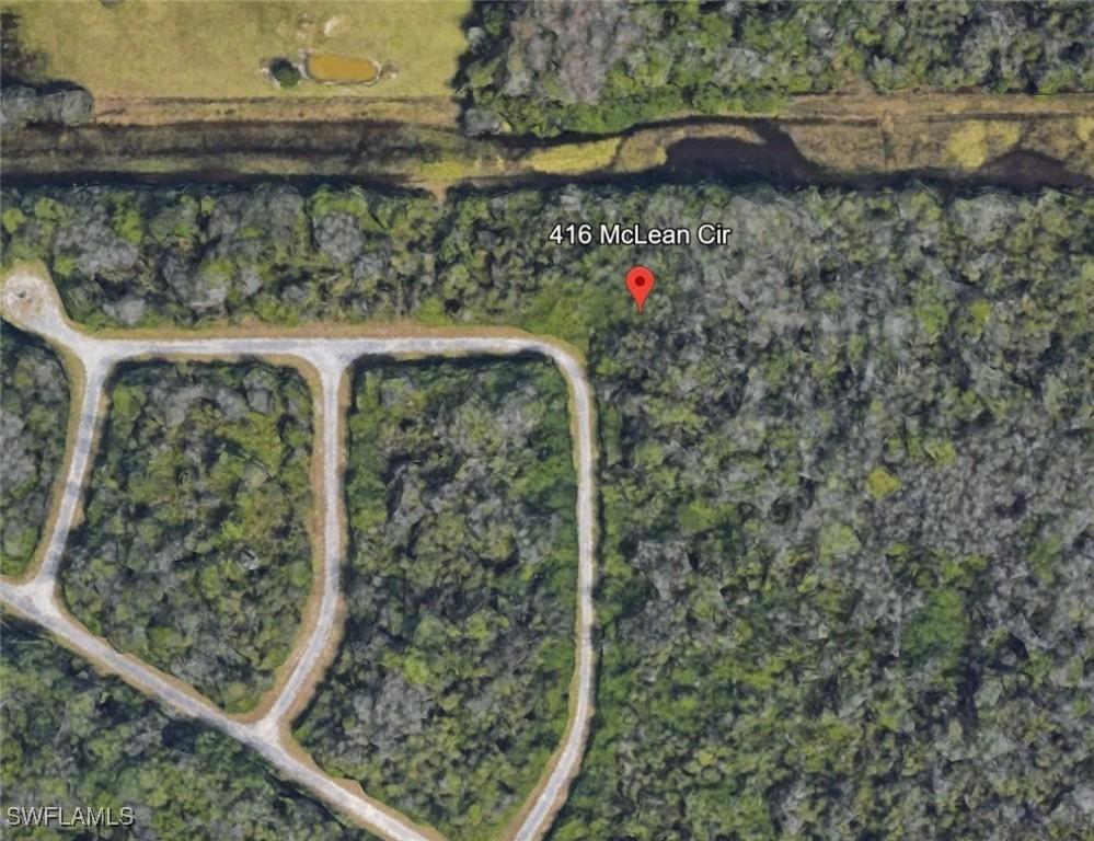 416 Mclean Cir., Lehigh Acres, FL 33972