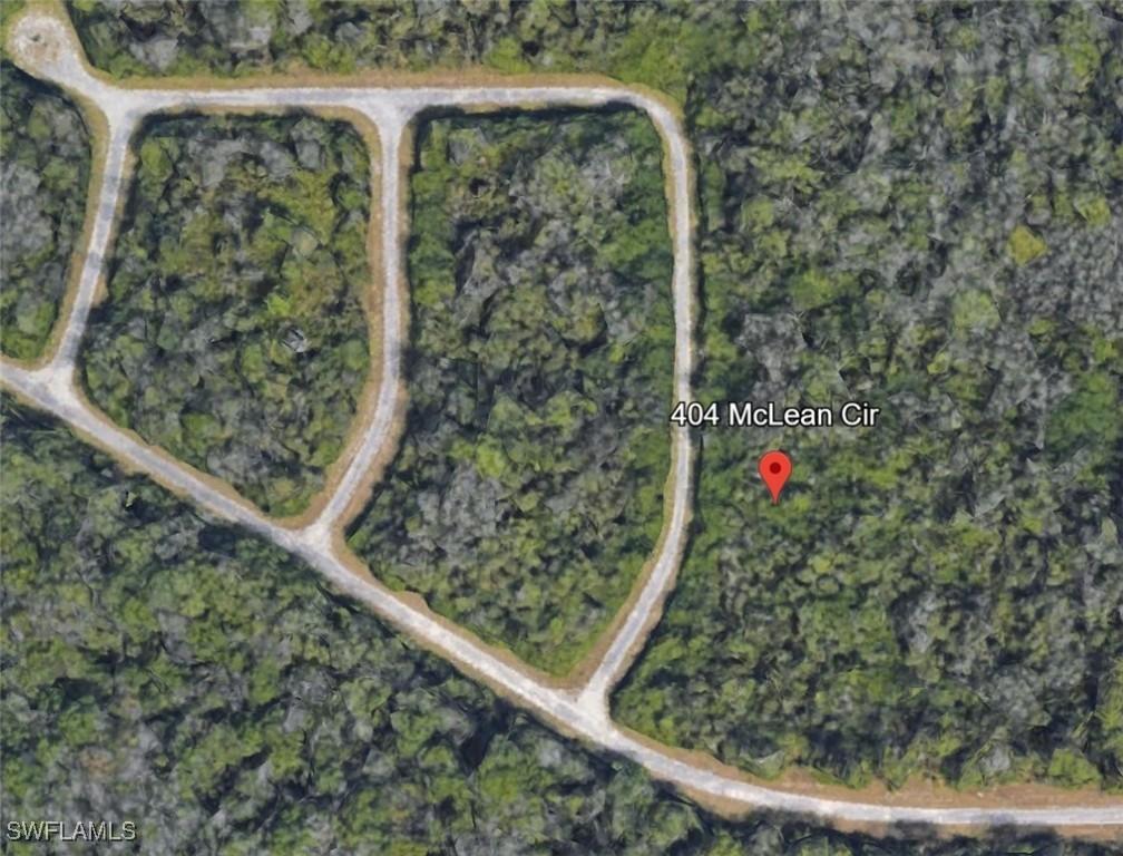 404 Mclean Cir., Lehigh Acres, FL 33972