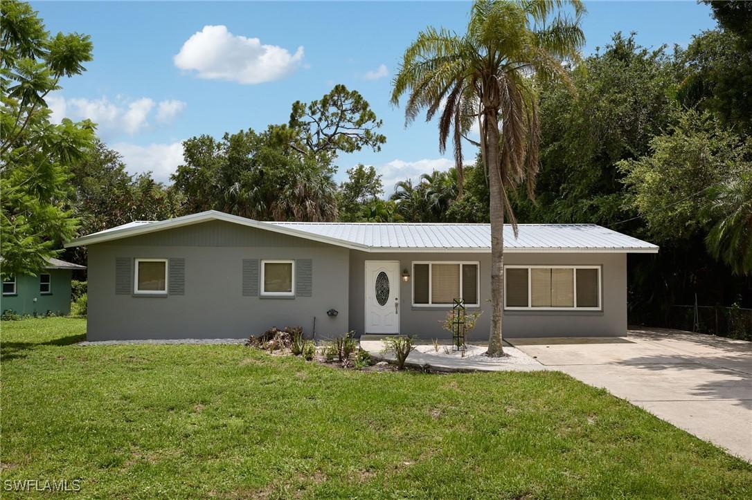 559 Woodruff St., North Fort Myers, FL 33903