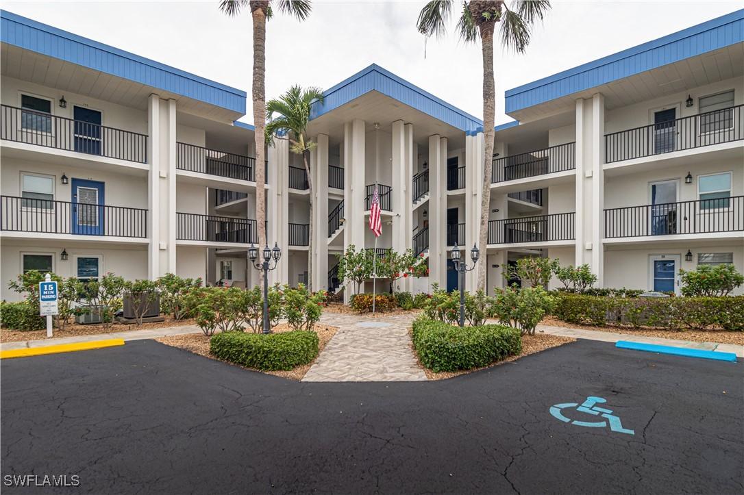 1828 Pine Valley Dr. #201, Fort Myers, FL 33907