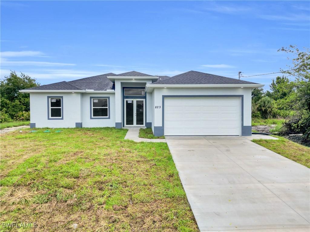 823 Hoosier St., Lehigh Acres, FL 33974