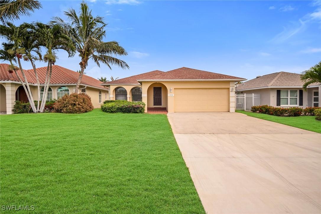 519 99th Ave., Naples, FL 34108
