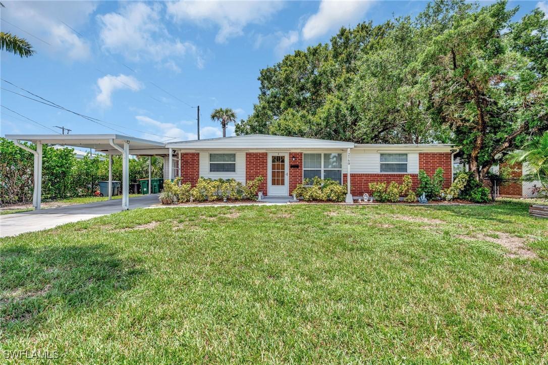 2160 Harbor Ln., Naples, FL 34104