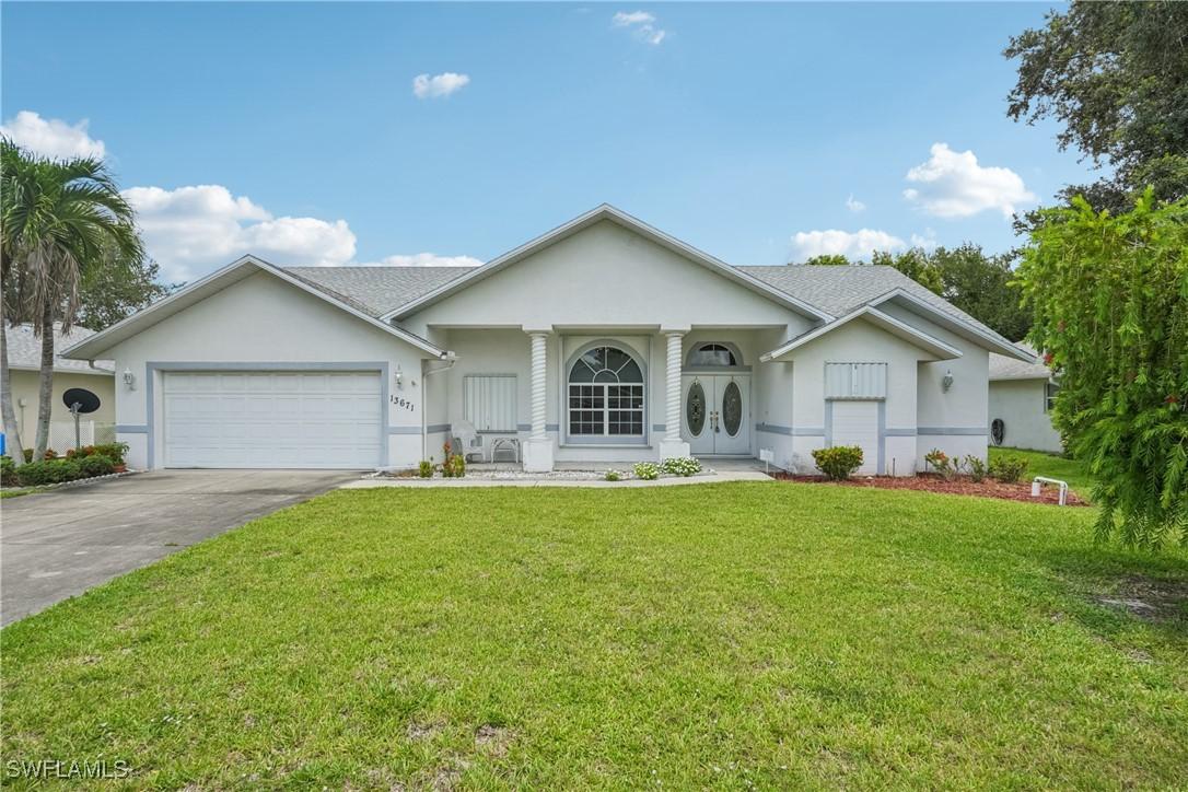 13671 Willow Bridge Dr., North Fort Myers, FL 33903