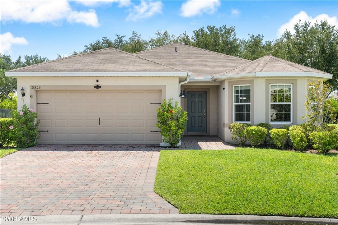 10353 Silver Pond Ln., Lehigh Acres, FL 33936