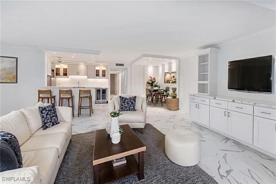 222 Harbour Dr. #114, Naples, FL 34103