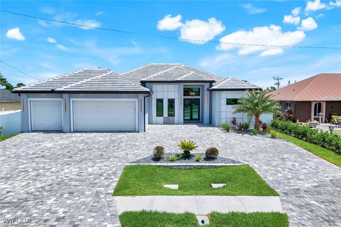 405 Mohawk Pkwy., Cape Coral, FL 33914