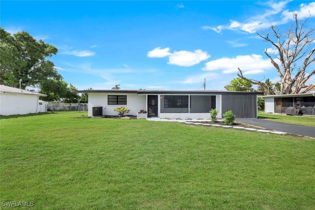 2118 Aldridge Ave., Fort Myers, FL 33907