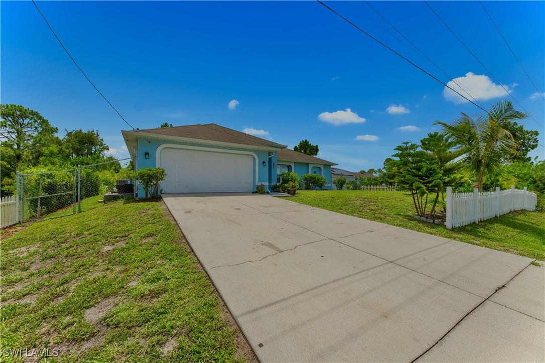 4402 Ruth Ave., Lehigh Acres, FL 33976