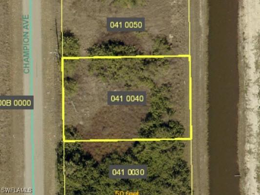 1006 Champion Ave., Lehigh Acres, FL 33971