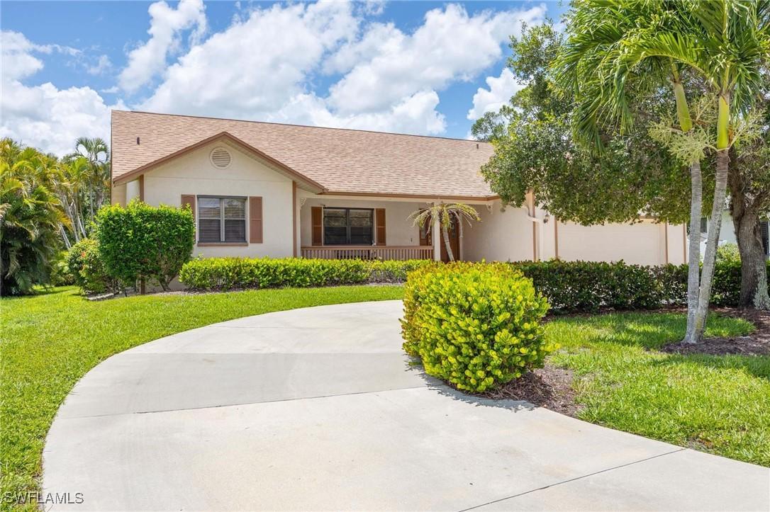 116 Sharwood Dr., Naples, FL 34110