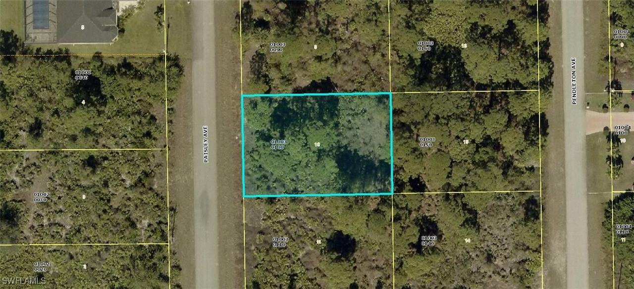 321 Paisley Ave., Lehigh Acres, FL 33974