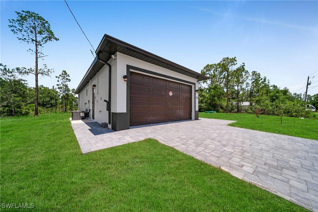 233 Narcissus Ave., Lehigh Acres, FL 33974