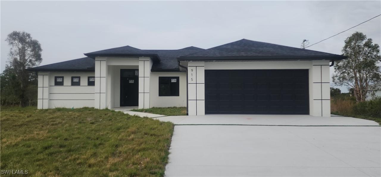 1215 Bayou St., Lehigh Acres, FL 33974