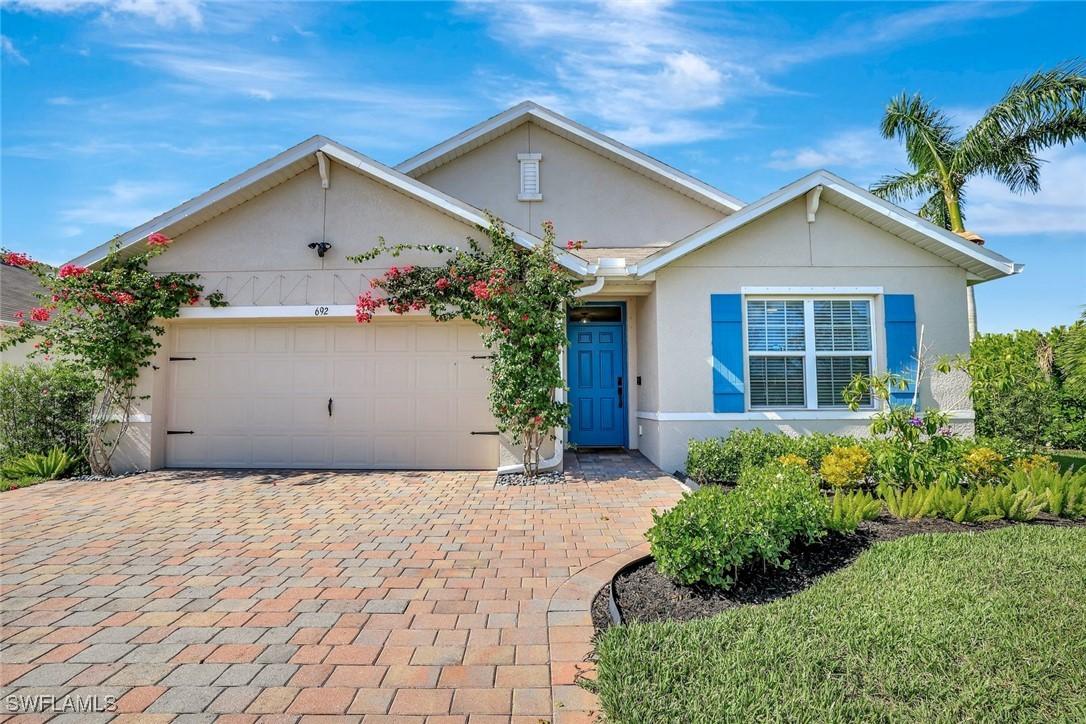 692 Hadley St., Naples, FL 34104