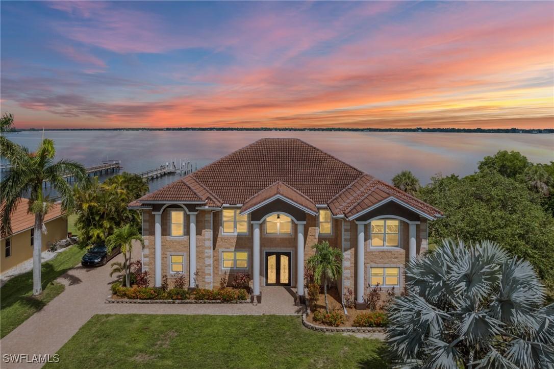 6120 River Shore Ct., North Fort Myers, FL 33917