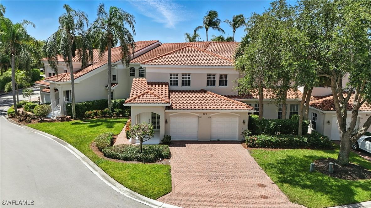 700 L' Ambiance Cir. #202, Naples, FL 34108