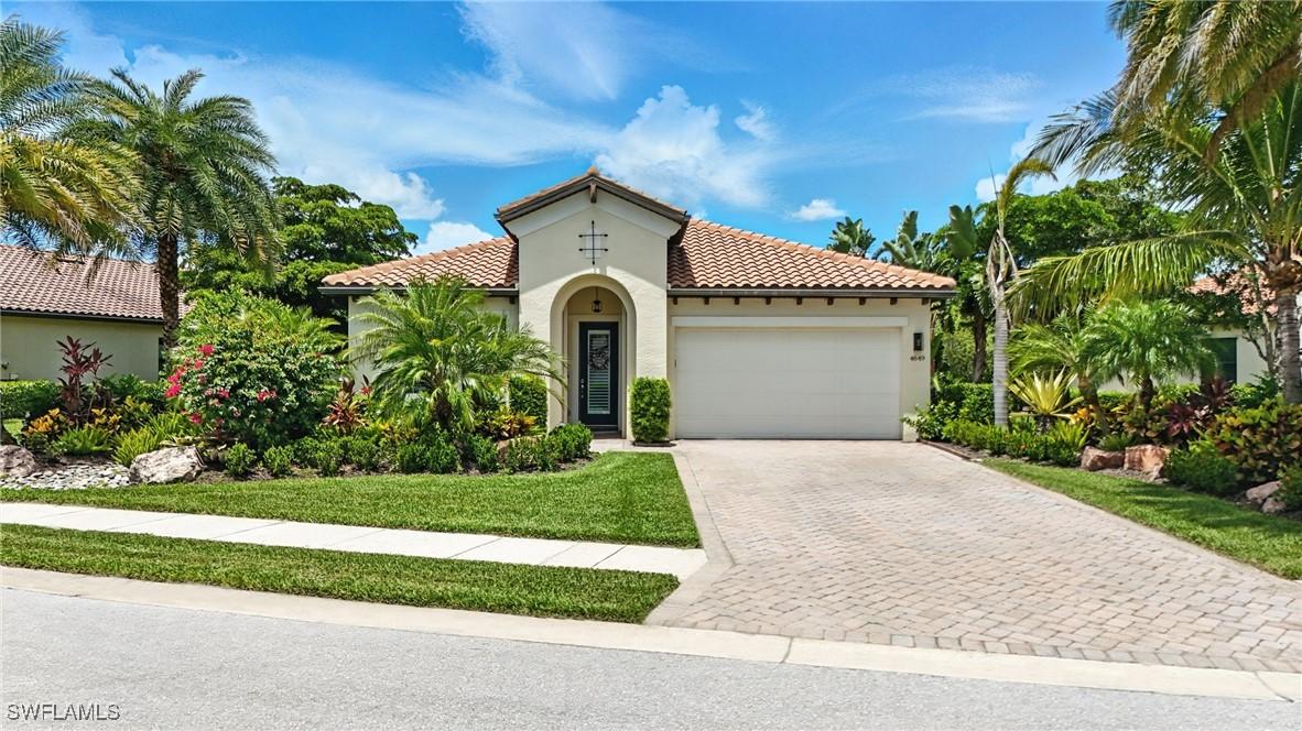 4649 Abaca Cir., Naples, FL 34119