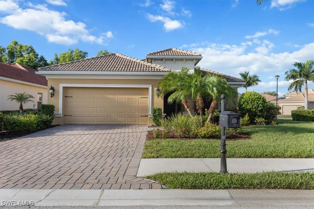 14607 Manchester Dr., Naples, FL 34114