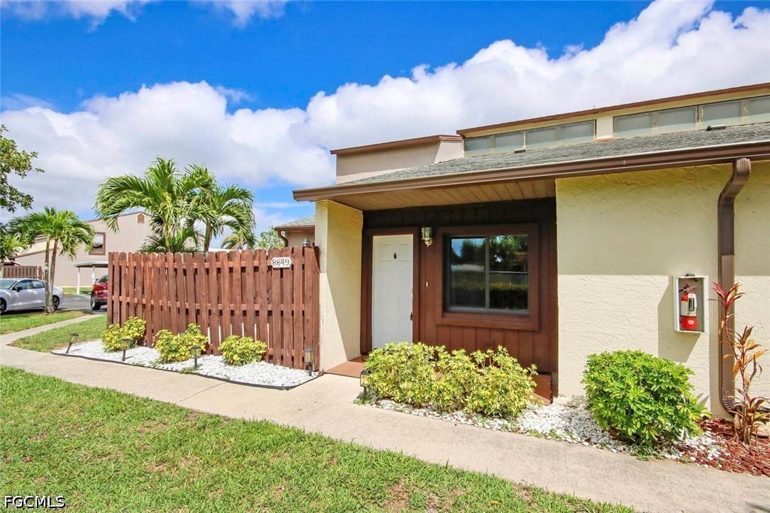 8849 Somerset Blvd., Fort Myers, FL 33919